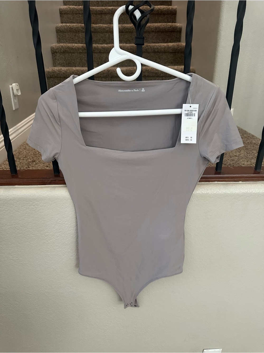 Abercrombie & Fitch Square-Neck Short Sleeve Bodysuit